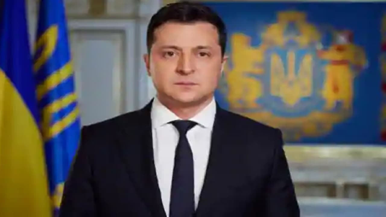 यूक्रेन को नो-फ्लाई जोन से बाहर करने के फैसले की निंदा, NATO पर जमकर बरसे राष्ट्रपति वलोडिमिर जेलेंस्की