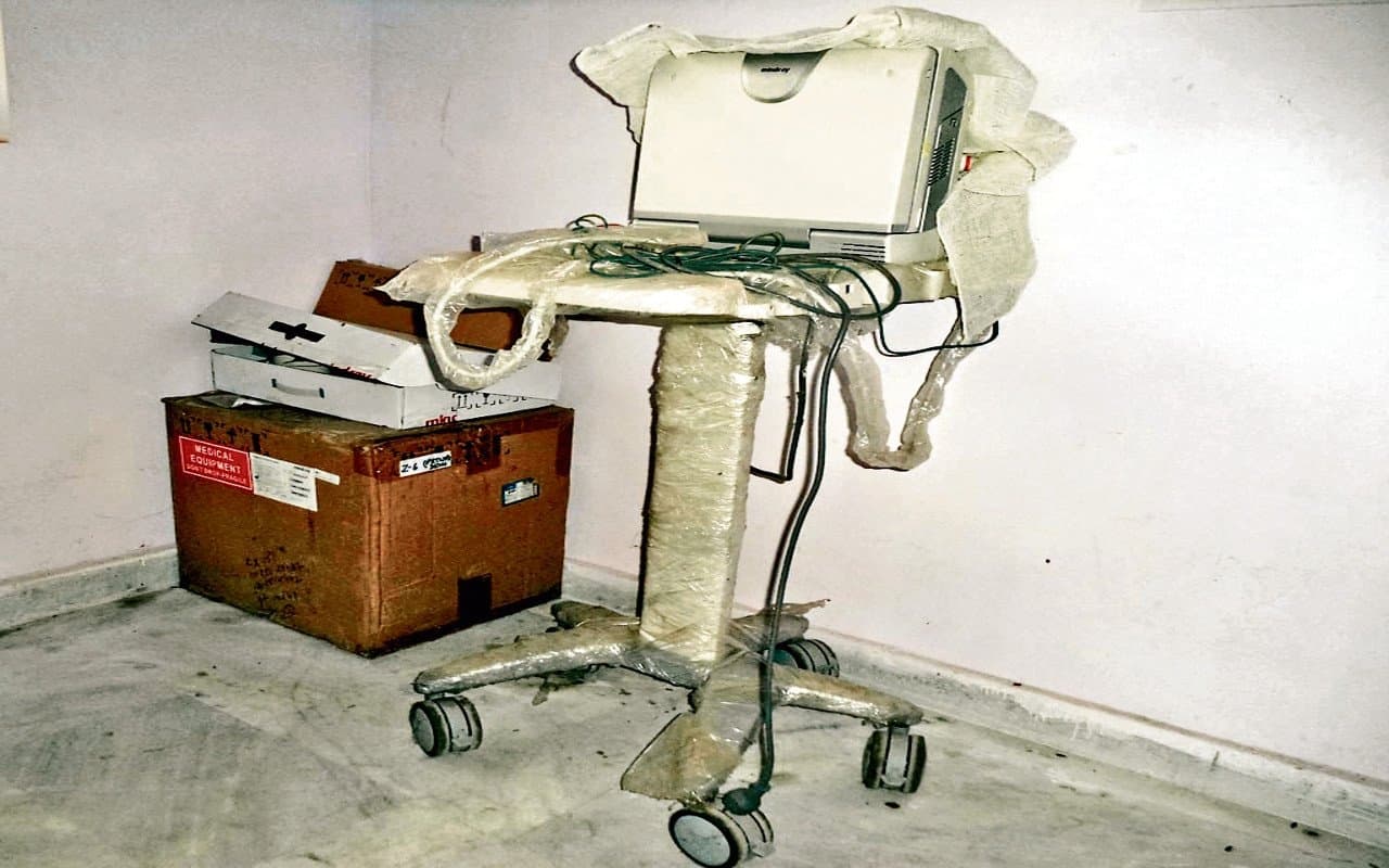 देवघर : सदर अस्पताल की मशीन खराब, मरीजों को बाहर महंगे दर पर कराना पड़ रहा अल्ट्रासाउंड