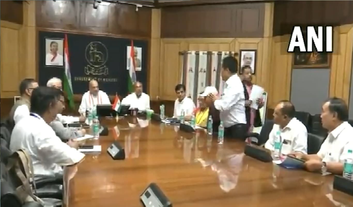 Manipur Violence: अमित शाह ने दंगाइयों से सख्ती से निपटने का दिया आदेश, कहा- शांति सर्वोच्च प्राथमिकता