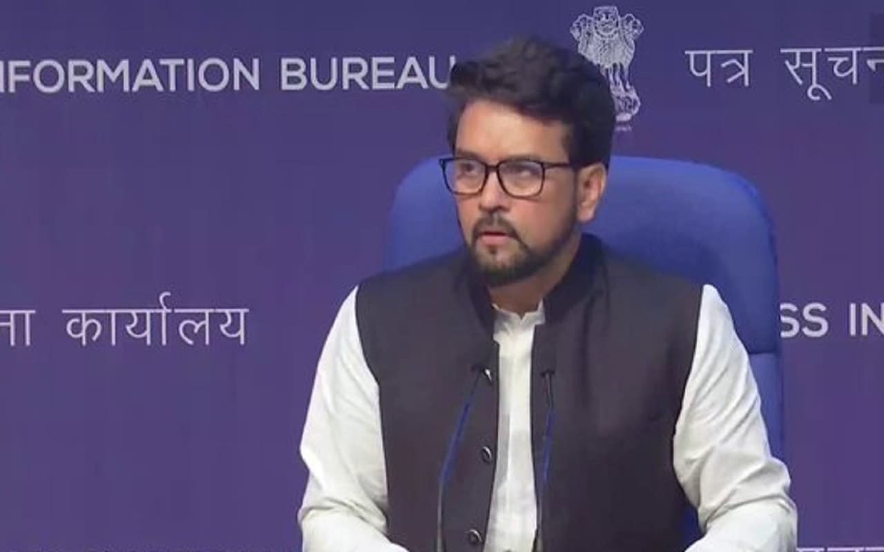 Union Cabinet Meeting: मोदी कैबिनेट में तीन बड़े फैसले, देश में बनेंगे वैश्विक स्तर के सोलर पैनल