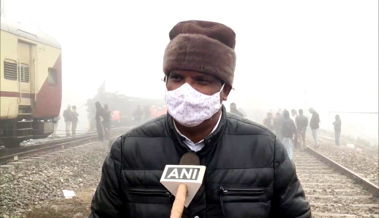 बीकानेर-गुवाहाटी एक्सप्रेस ट्रेन हादसे में अब तक नौ यात्रियों की मौत, घटनास्थल पर पहुंचे अश्विनी वैष्णव