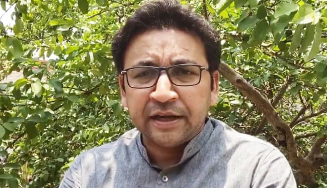 गोपालगंज ट्रिपल मर्डर : सरकार पर आरजेडी नेता के हमले के बाद जेडीयू का पलटवार, कहा- मुद्दे को भटकाने की कोशिश ना करें तेजस्वी