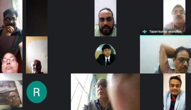 अनिल कपूर और अनुराग कश्यप  के बीच छिड़ी ट्विटर पर जंग, निर्देशक ने उड़ाया एक्टर के ऑस्कर नामांकन का मजाक