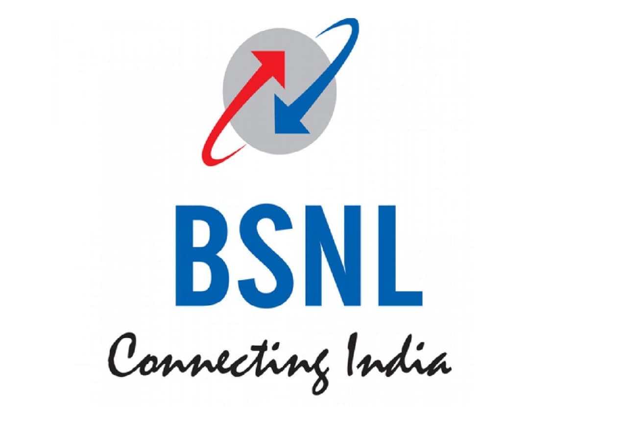 NASA ने सोशल मीडिया पर शेयर की भारतीय इंटर्नट की हिंदू देवी देवताओं के साथ तस्वीर, वायरल