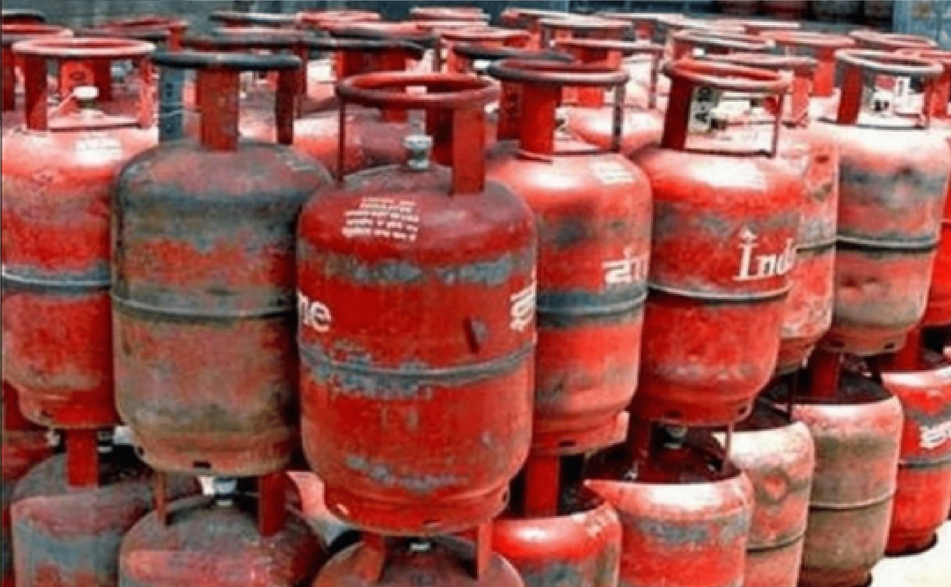 अभिनेत्री मीरा चोपड़ा की वैक्सीन पर राजनीति तेज, भाजपा ने की सख्त कार्रवाई की मांग, पढ़ें क्यों हो रहा है विवाद