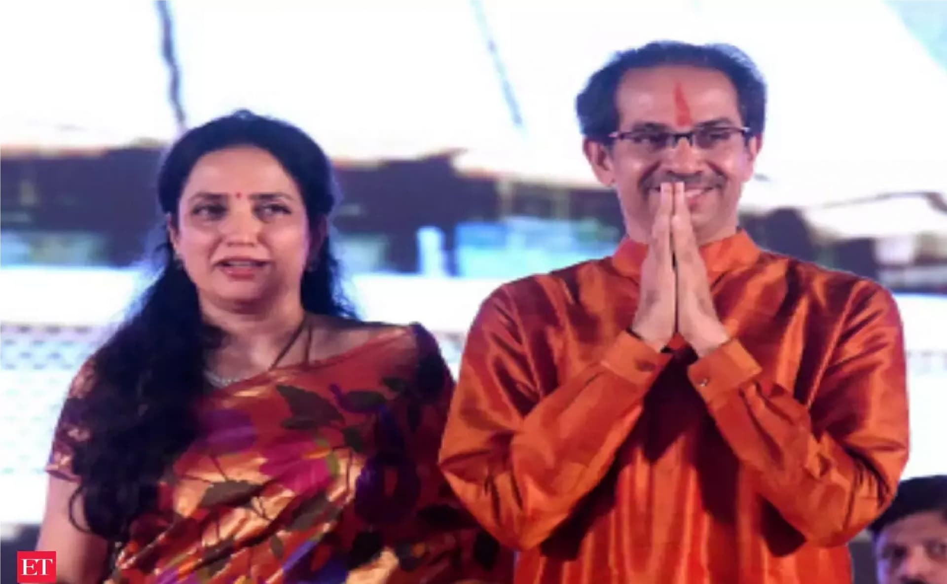 अब भाजपा ने उद्धव ठाकरे, उनकी पत्नी और युवा सेना प्रमुख के खिलाफ दर्ज करा दी शिकायत