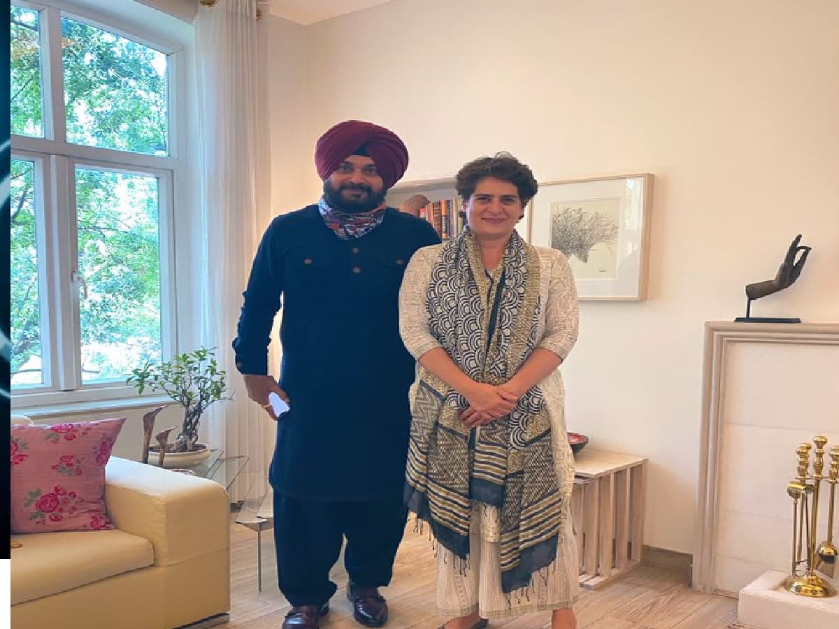 प्रियंका गांधी से मिले सिद्धू, क्या निकला पंजाब कांग्रेस में विवाद का हल ?