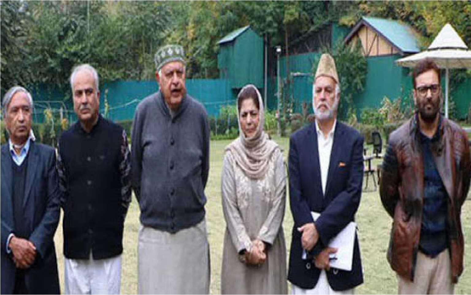 सरकार दे रही है 20 किलो गेहूं व 15 किलो चावल, जानें कैसे ले सकते हैं लाभ