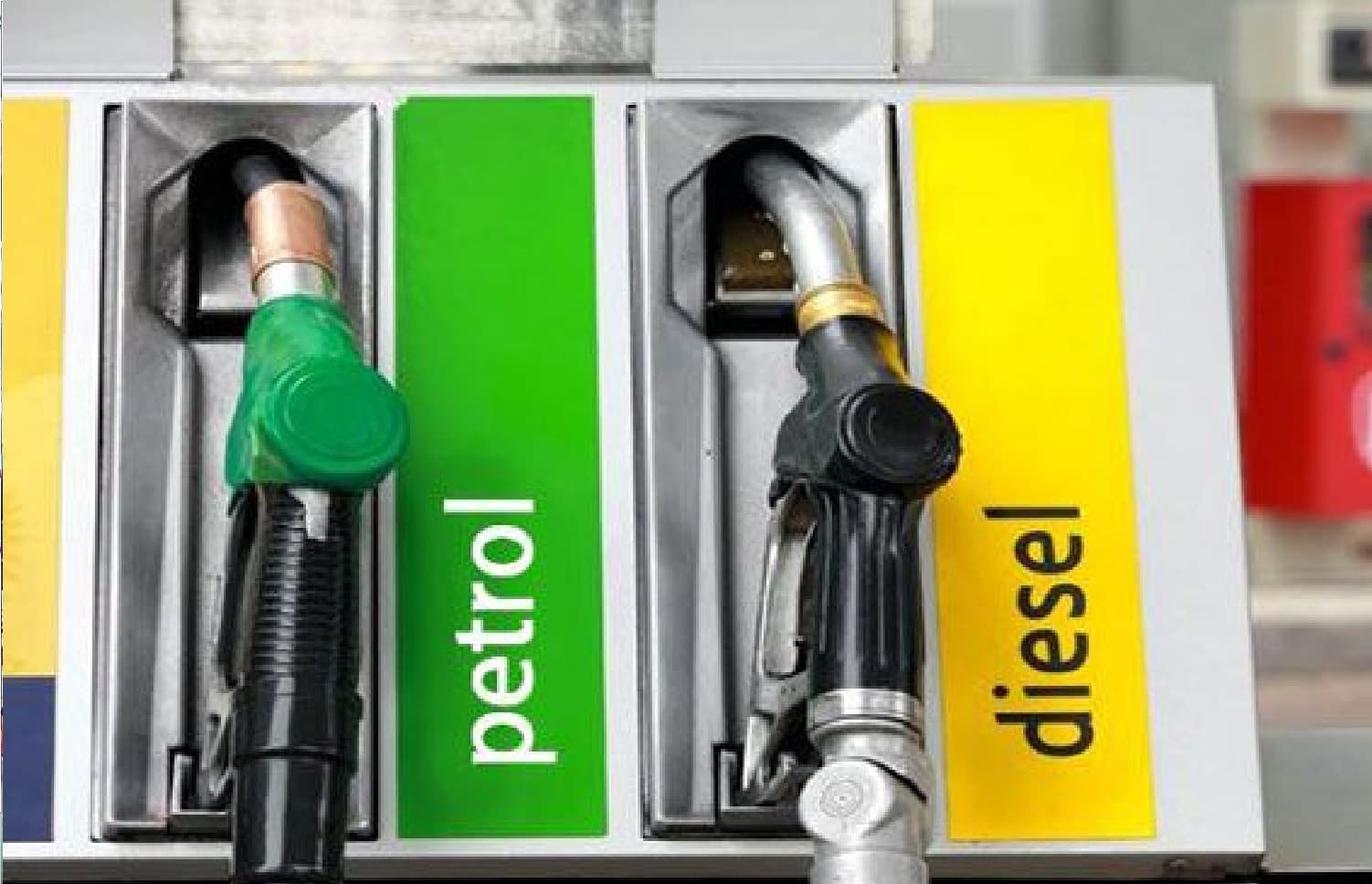 Petrol-Diesel Price: फिर बढ़े पेट्रोल-डीजल के दाम, तेल की बढ़ती कीमतों के खिलाफ कांग्रेस करेगी पूरे देश में प्रदर्शन
