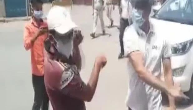 Chhattisgarh Viral Video : साहब की निकल गई अकड़! 'थप्पड़मार' कलेक्टर को सीएम बघेल ने तत्काल प्रभाव से हटाया, युवक को थप्पड़ मारकर...