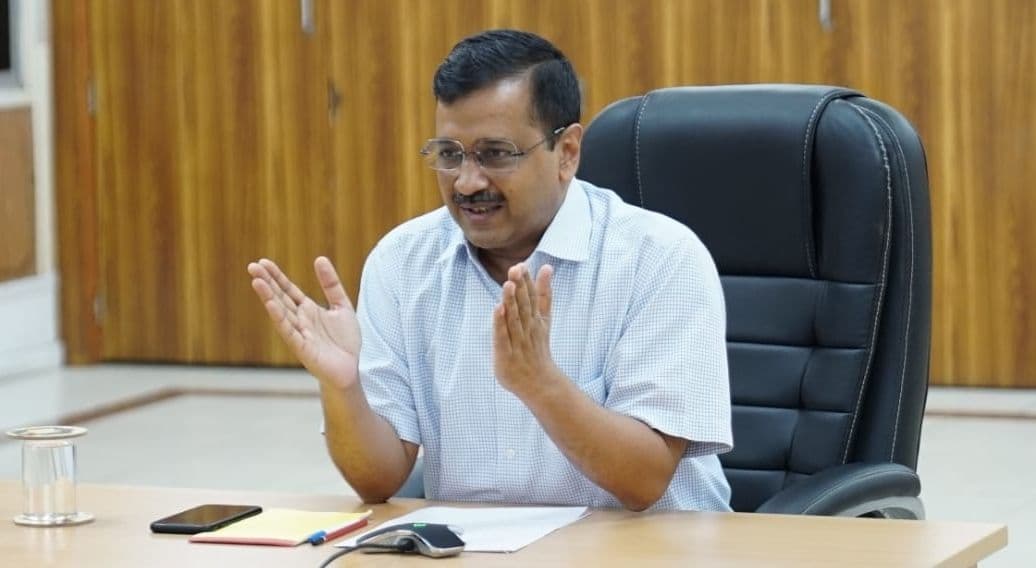 दंपती ने रेस्तरां के कर्मचारियों के लिए छोड़े 1.45 लाख रुपये टिप, …जानें क्या है कारण?