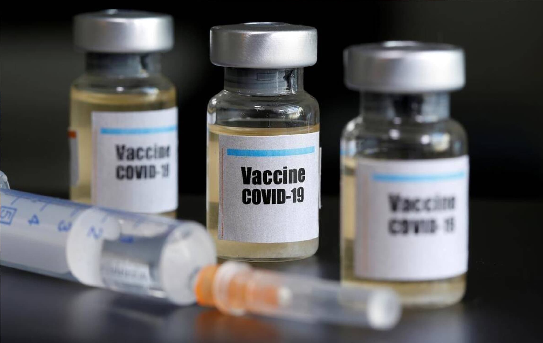 Corona Vaccination Side Effects : वैक्सीनेशन के बाद 13 लोगों को मार गया लकवा
