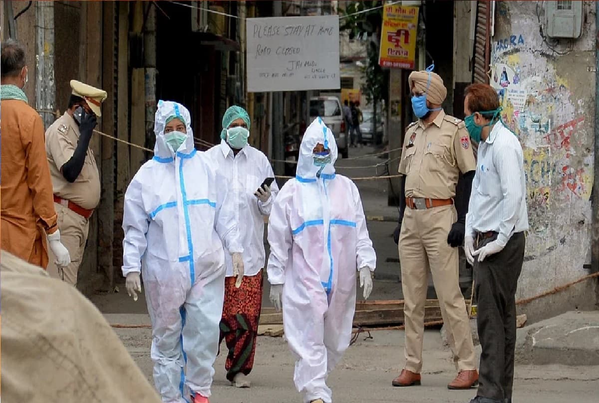 गुजरात के इन प्रमुख शहरों में लगा कर्फ्यू, फिर  बढ़ रहे हैं कोरोना के मामले