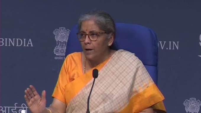 दिल्ली मार्च कर रहे किसानों को रोकने को लेकर पंजाब के CM अमरिंदर ने साधा हरियाणा के CM खट्टर पर निशाना