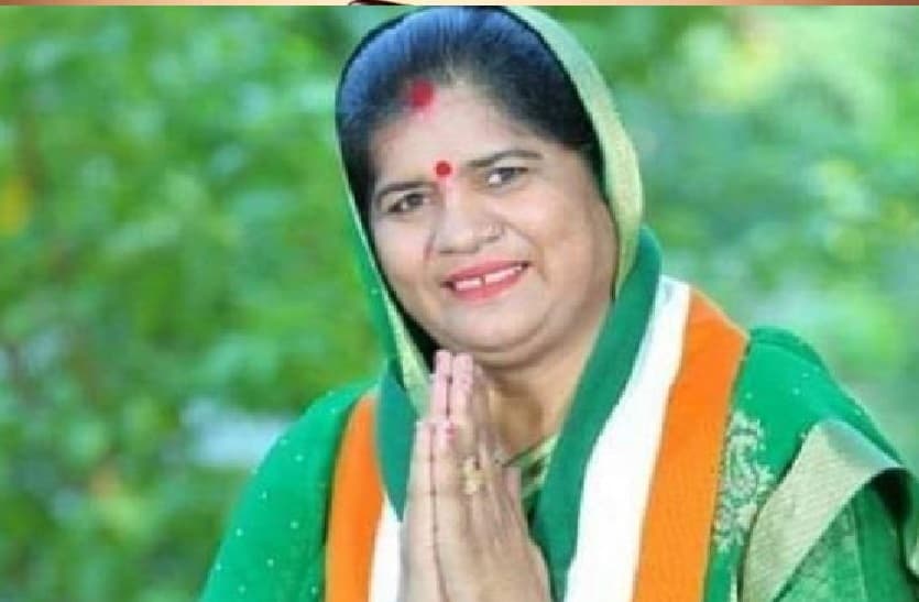 मिट्टी और गोबर में पैदा हुए, कोरोना क्या बिगाड़ लेना :  मप्र की मंत्री इमरती देवी