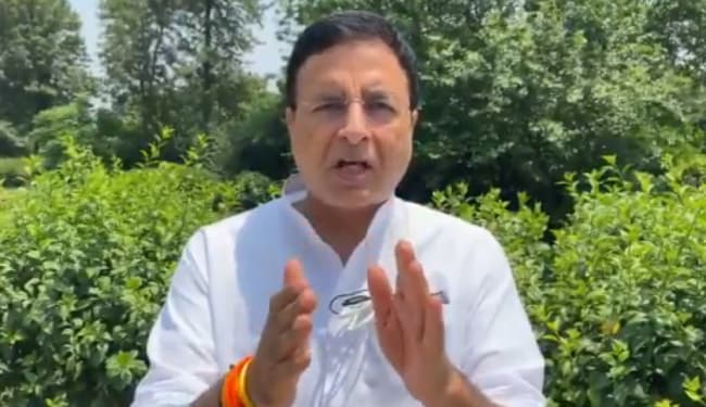 युवा कांग्रेस के अध्यक्ष बी वी श्रीनिवास से दिल्ली पुलिस के पूछताछ करने पर कांग्रेस नाराज, कहा- हम न डरेंगे, न झुकेंगे