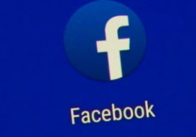 कोरोना का खौफ फेसबुक पर भी, दो और कार्यालय में लटके ताले