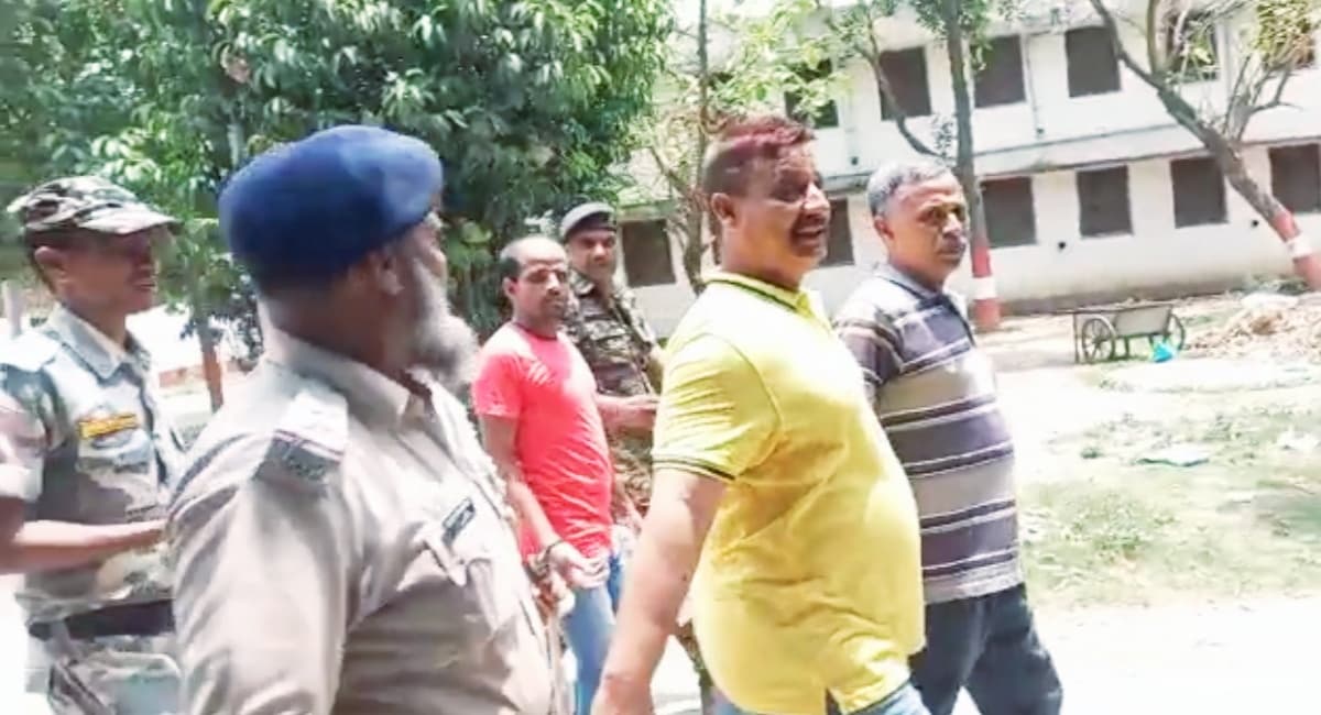 AK 47 case: देश के चर्चित AK-47 मामले में दो अभियुक्त दोषी करार, अगली तिथि पर होगी सजा के बिंदु पर सुनवाई