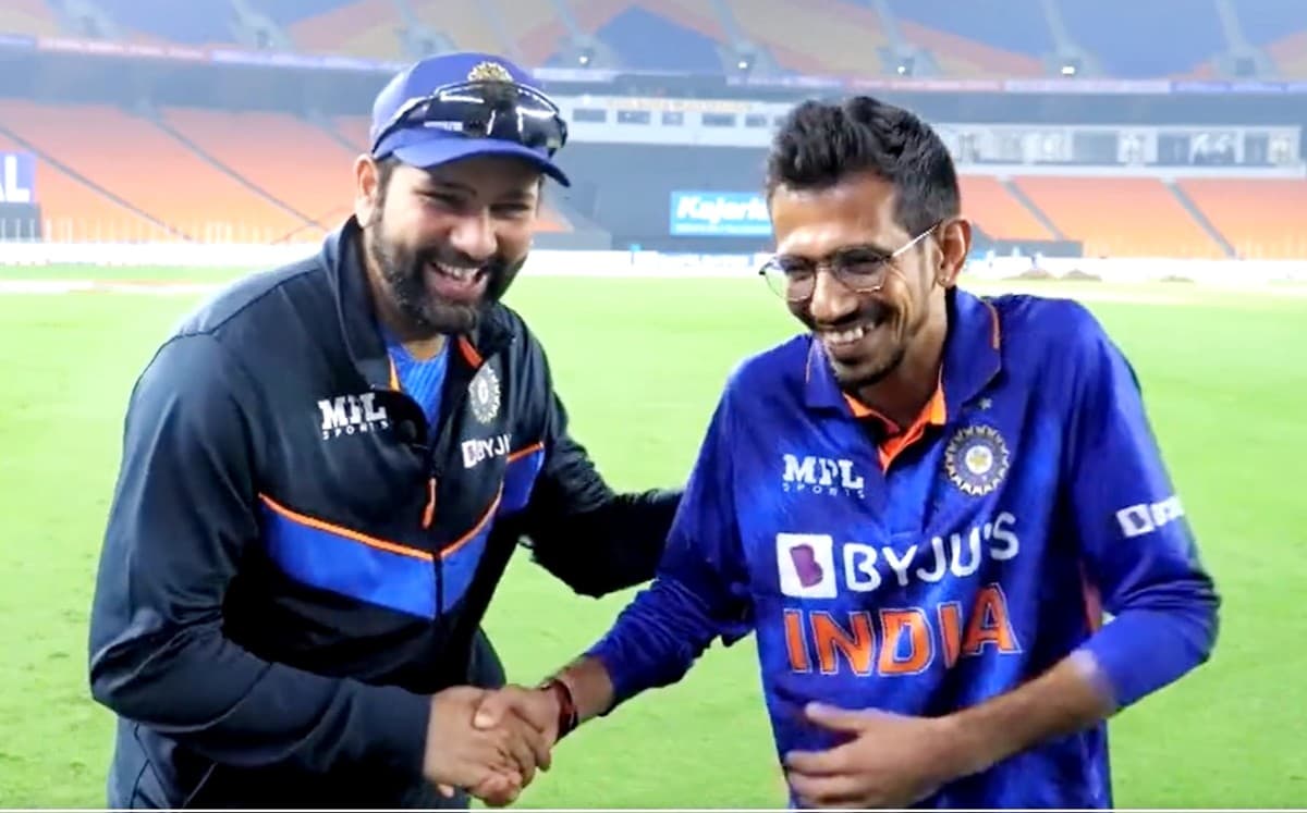 रोहित शर्मा बने एंकर, वेस्टइंडीज के खिलाफ पहले वनडे के बाद युजवेंद्र चहल का लिया इंटरव्यू, देखें वीडियो