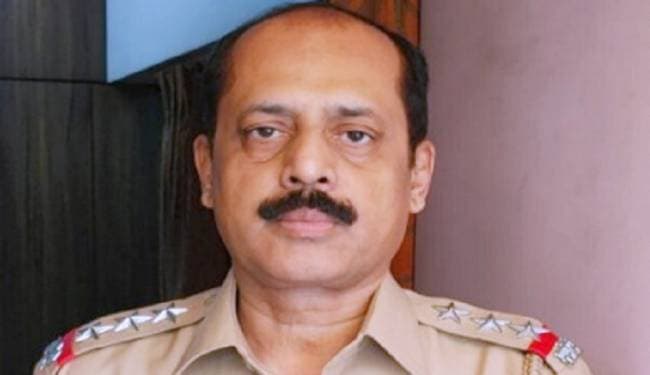 एंटीलिया केस में NIA ने एनकाउंटर स्पेशलिस्ट को किया गिरफ्तार, जानें कौन है सचिन वाजे?