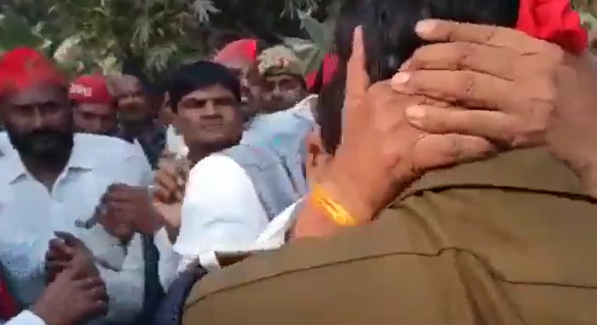 चंदौली में सपा कार्यकर्ताओं के उत्पात पर अनुराग ठाकुर नाराज, ट्वीट- पिटाई के पर्यायवाची हैं सपाई