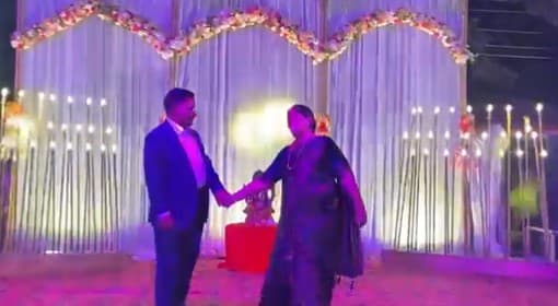 VIDEO: बिटिया की शादी में जमकर नाचे BJP विधायक, ट्विटर यूजर्स बोले- वाह नेताजी, गजबे कर दिया