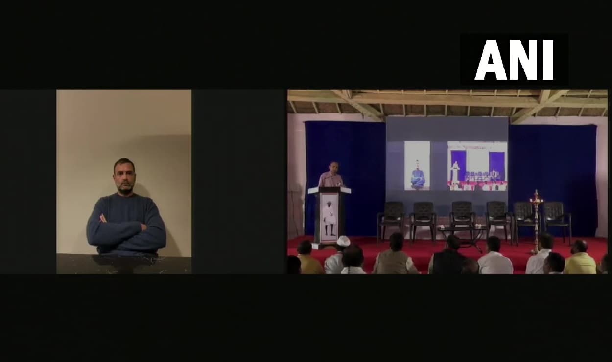 सलमान खुर्शीद की किताब पर बवाल, राहुल गांधी बोले भाजपा की विचारधारा कांग्रेस से ज्यादा मजबूत