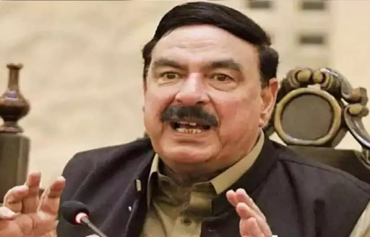 पाकिस्तान: पूर्व आंतरिक मंत्री शेख राशिद अहमद गिरफ्तार, पूर्व प्रधानमंत्री इमरान खान के माने जाते हैं करीबी