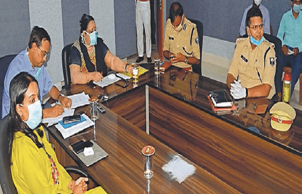 कोरोना काल में क्या क्या बदला, कैसे सदन पहुंचे सांसद