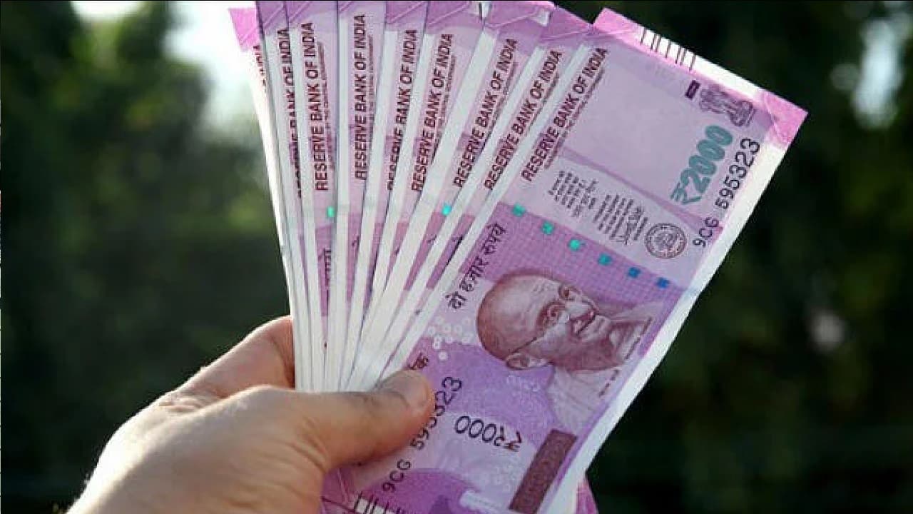 कम जोखिम में ज्यादा लाभ, पढ़ें कहां और कैसे करें निवेश
