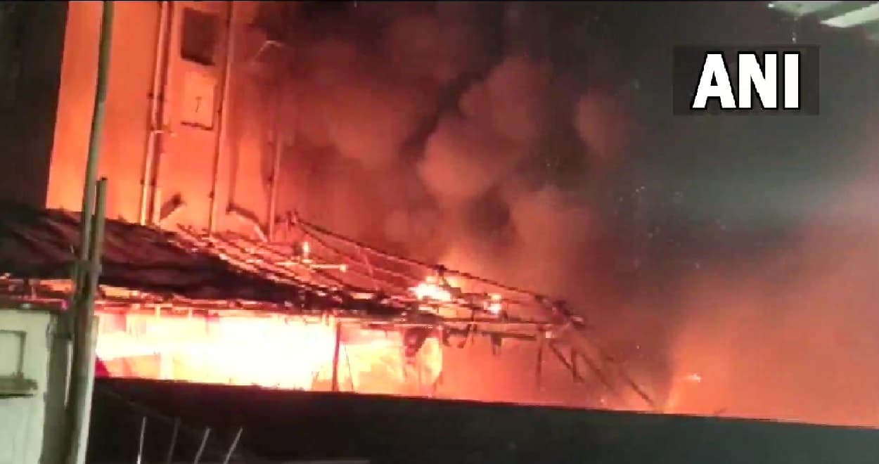 Haj Yatra 2023: हज यात्रा के लिए अब तक नहीं निकला एप्लीकेशन फाॅर्म, लोग लगा रहे कार्यालय का चक्कर