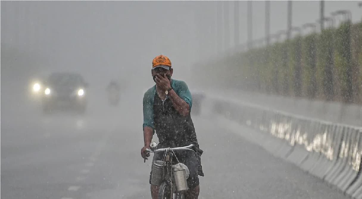Weather Forecast किस तरफ बढ़ रहा है गुलाब तूफान ? कहां मौसम बदलेगा मिजाज, पढ़ें