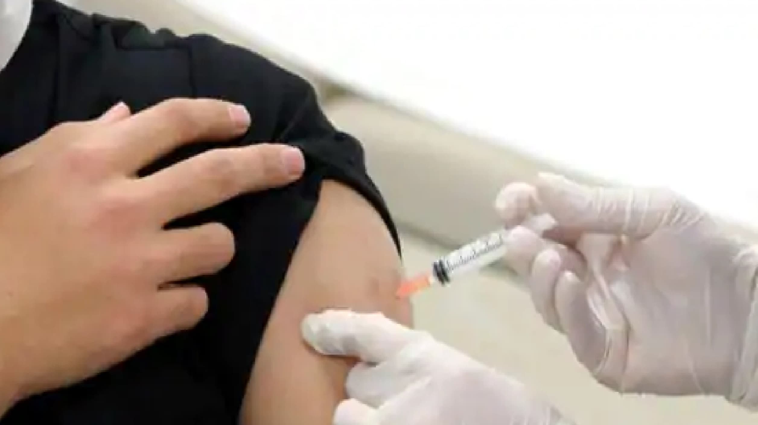 Corona Vaccine Update: वैक्सीन लें और पायें  शानदार ऑफर्स, कंपनियां दे रही हैं भारी छूट