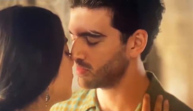 नेटफ्लिक्स सीरीज विवाद : मध्य प्रदेश सरकार ने मंदिर में चुंबन दृश्यों के मामले में दिये जांच के आदेश, हो सकती है कानूनी कार्रवाई