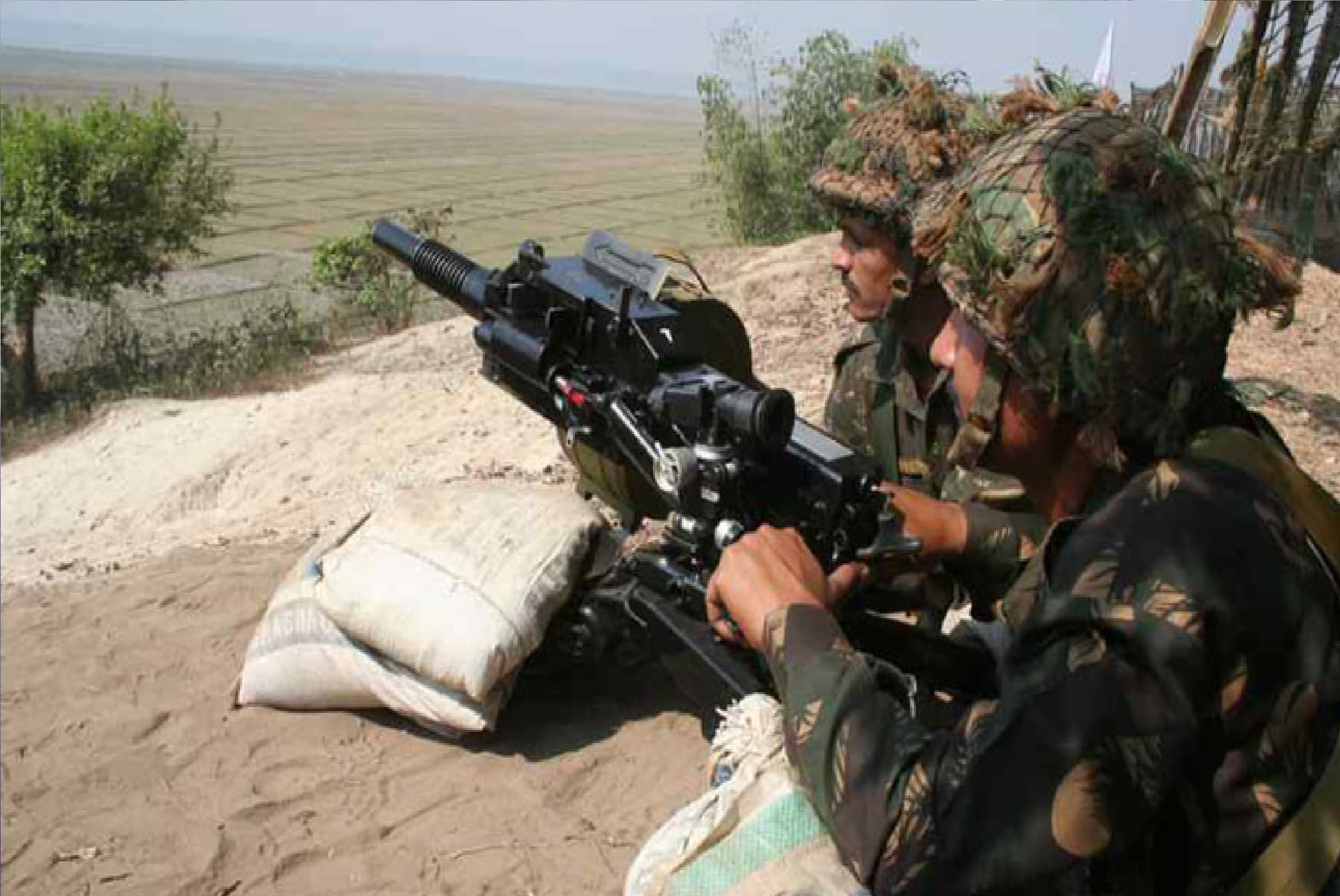 Drone Strike on Jammu Air Base : जम्मू में फिर दिखे संदिग्ध ड्रोन, सेना के जवान ने की फायरिंग