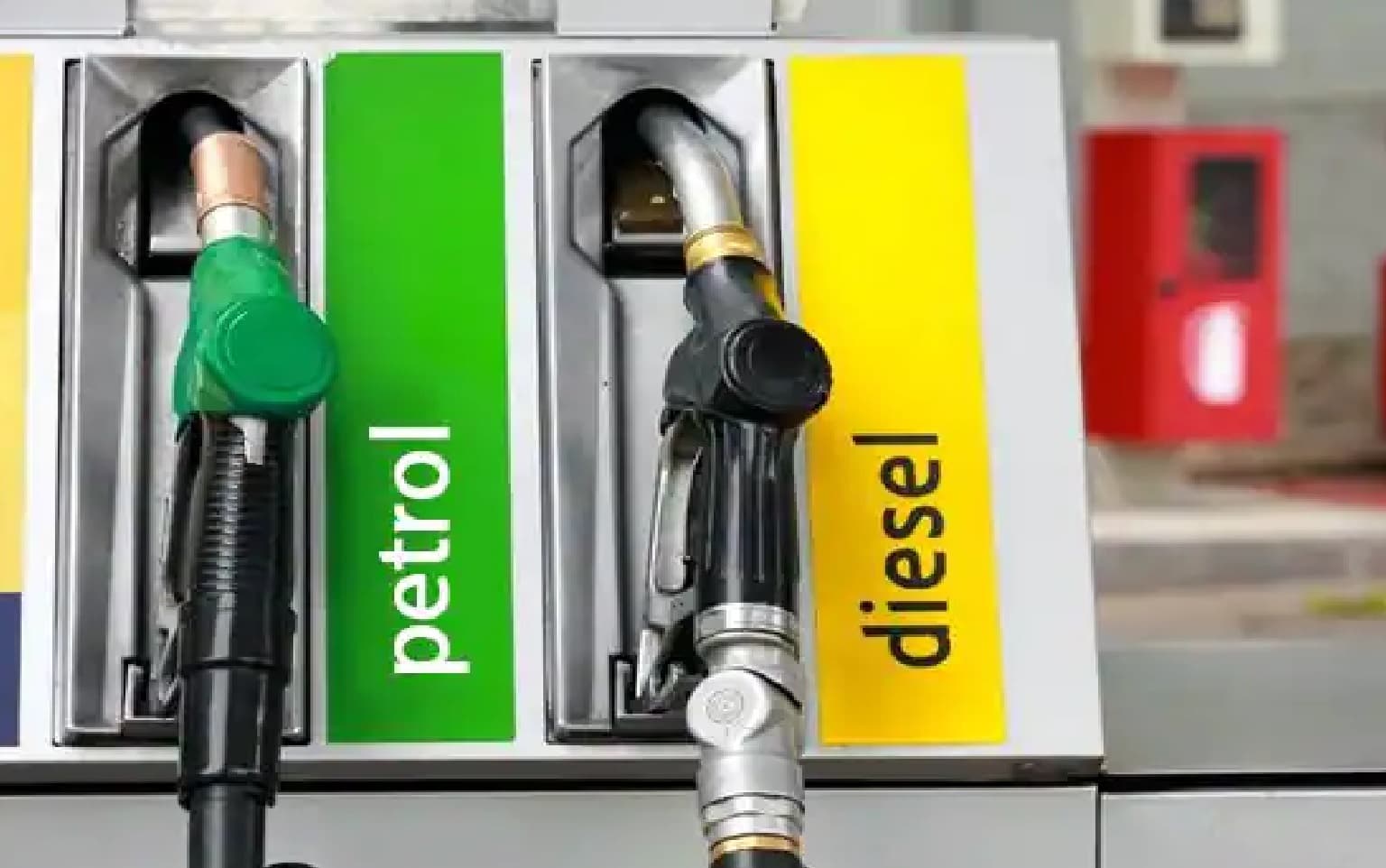 Petrol Diesel Price: फिर लग गयी तेल की कीमत में आग,जानें आपके शहर का भाव