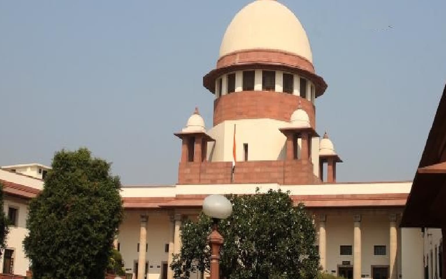 एक साल तक नहीं हुई जमानत याचिका पर सुनवाई, हैरान हुआ सुप्रीम कोर्ट कहा- यह तो आरोपी के अधिकारों का हनन है