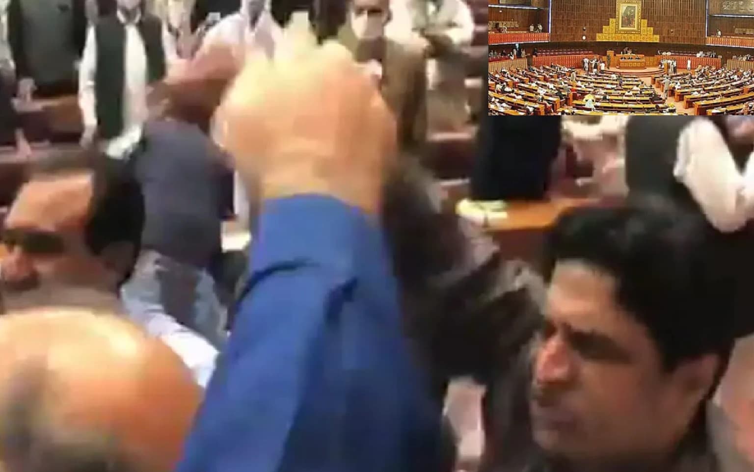 पाकिस्तानी सदन में गाली गलौज और धक्का मुक्की, महिला सांसद जख्मी