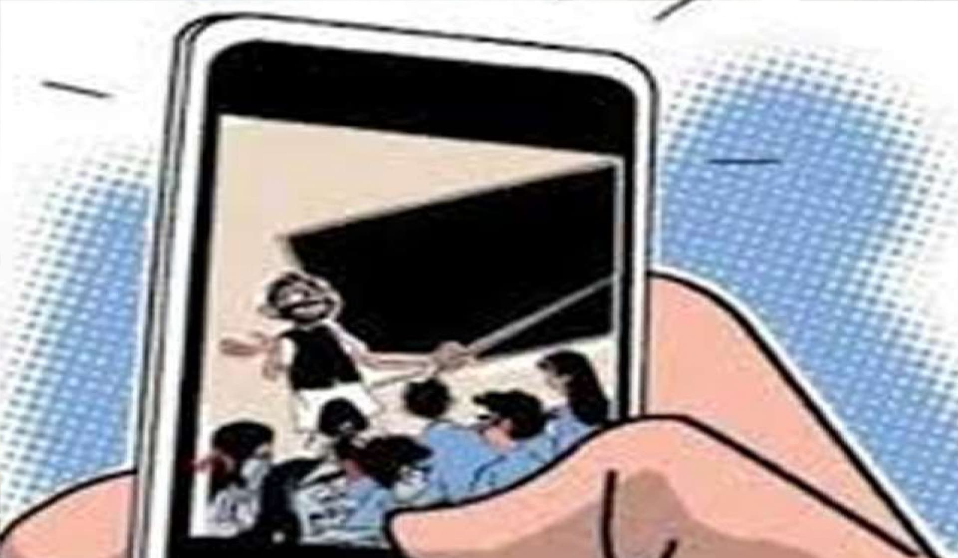 भागलपुर में ‘सेल्फी अटेंडेंस नियम’ के खिलाफ एकजुट हो रहे नियोजित शिक्षक, जिला प्रशासन को दी बड़ी चेतावनी