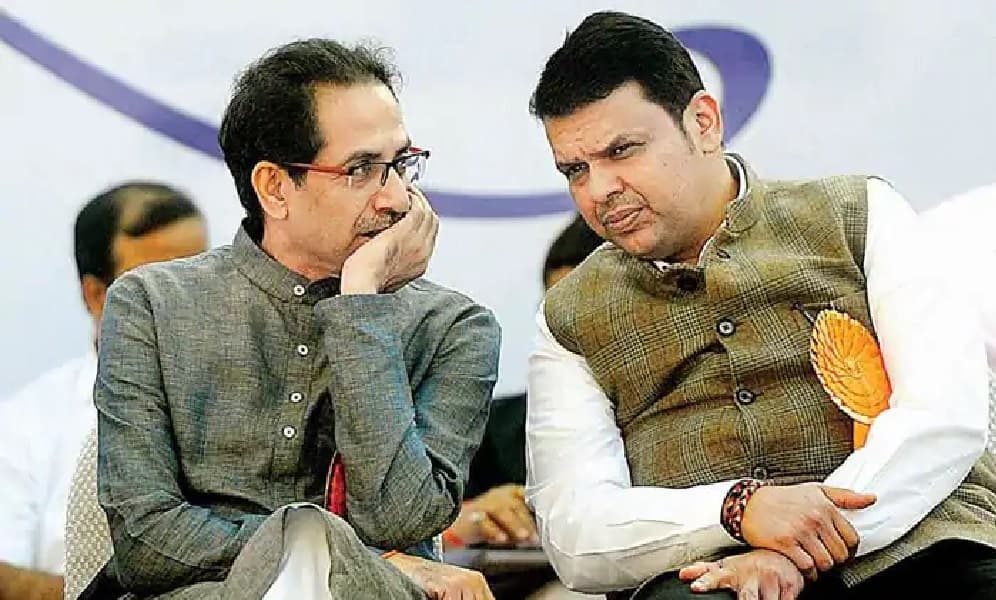 Lockdown In Maharashtra: महाराष्ट्र में लगा वीकेंड लॉकडाउन, सीएम उद्धव ने फडणवीस और राज ठाकरे से की बात