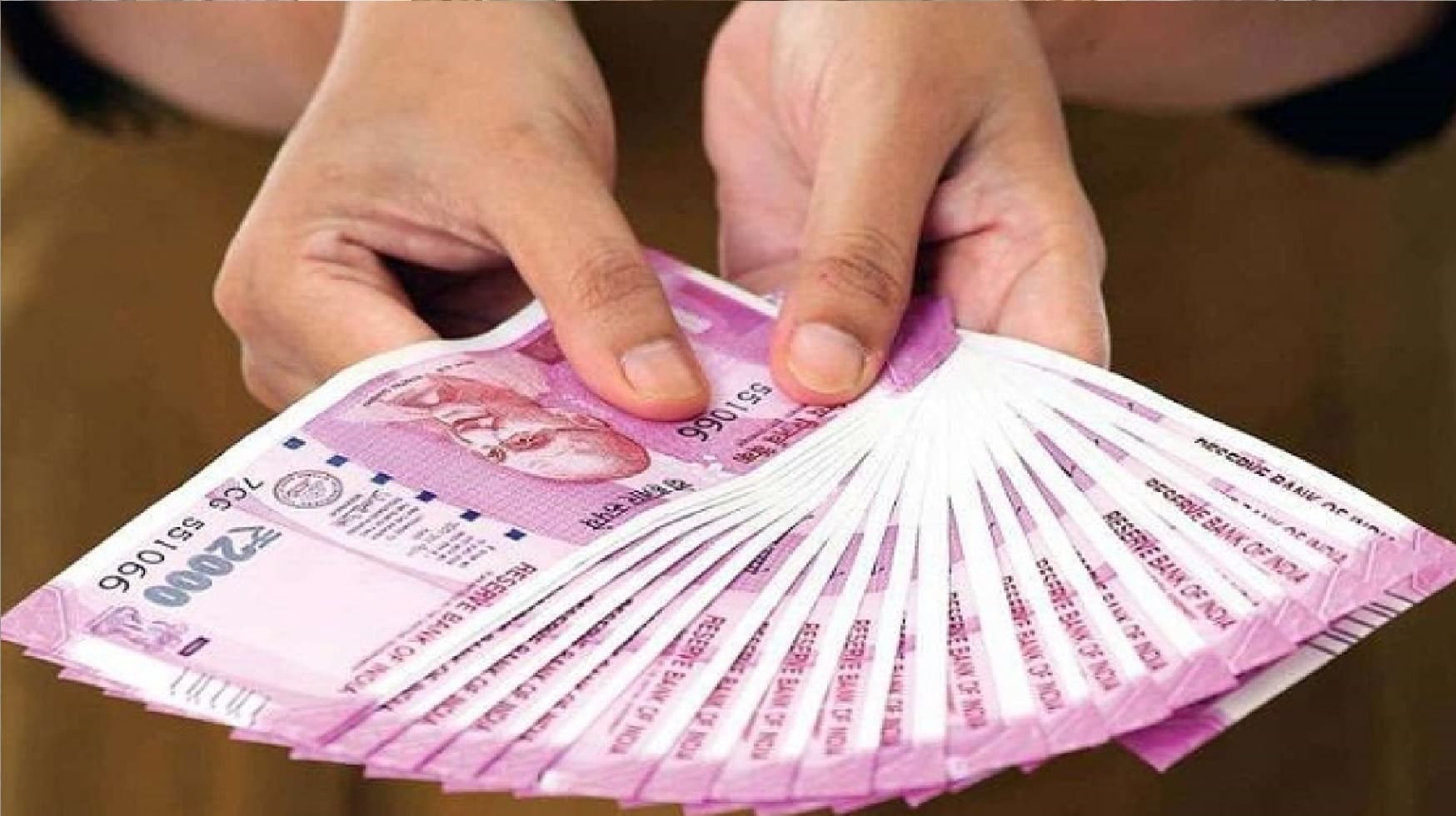 7th Pay Commission Latest Updates :  इस बजट से केंद्रीय कर्मचारियों ने लगा रखी है डीए और वेतन बढोतरी की उम्मीद