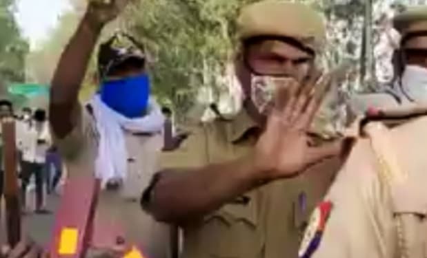 Lockdown : बिहार और झारखंड के प्रवासी श्रमिकों को प्रवेश कराने को लेकर उत्तर प्रदेश-राजस्थान सीमा पर भिड़े पुलिसकर्मी