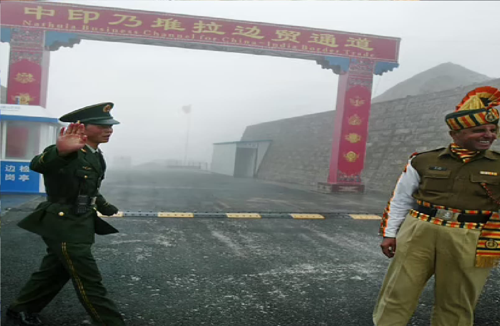 India-China Standoff : LAC पर विवाद सुलझाने को लेकर दोनों देशों के बीच फिर होगी बातचीत