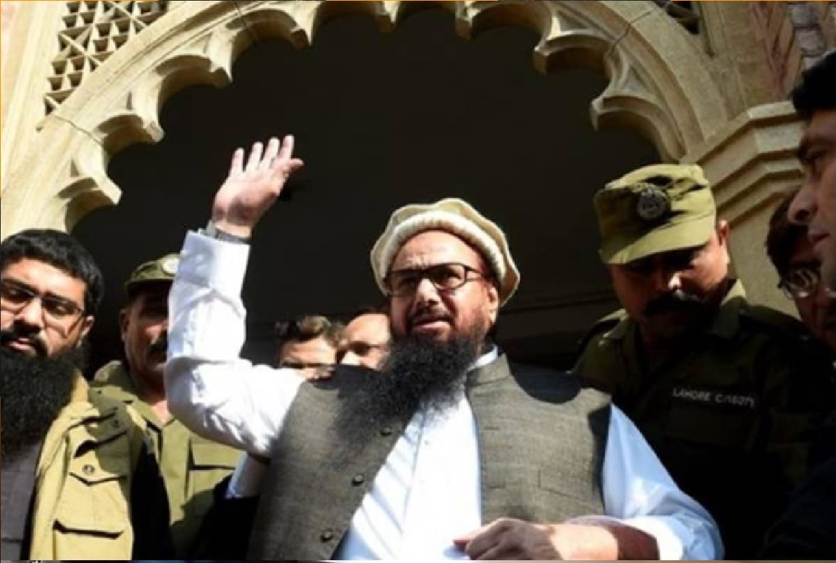 गोपालगंज में कार के तहखाने से निकला एक क्विंटल चांदी, फटी रह गई लोगों की आंखें, जानें क्या है मामला