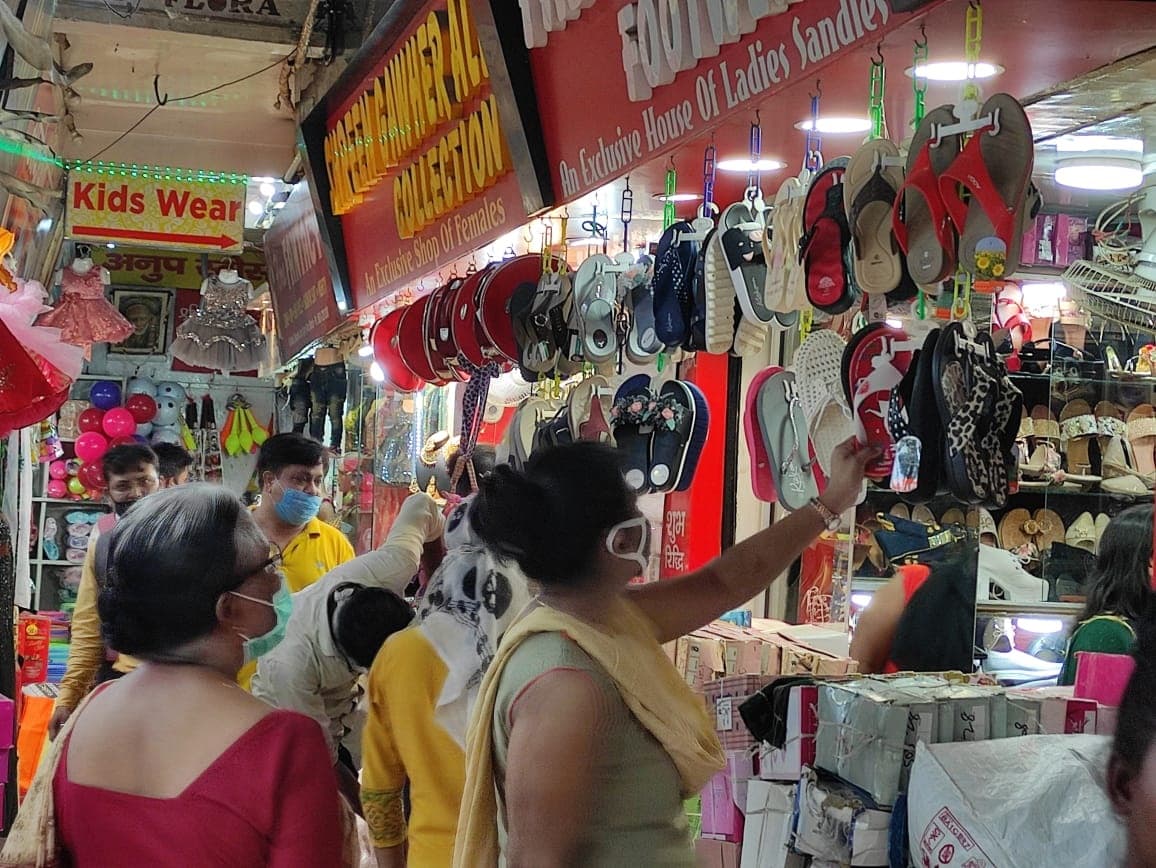 लौट रही रौनक