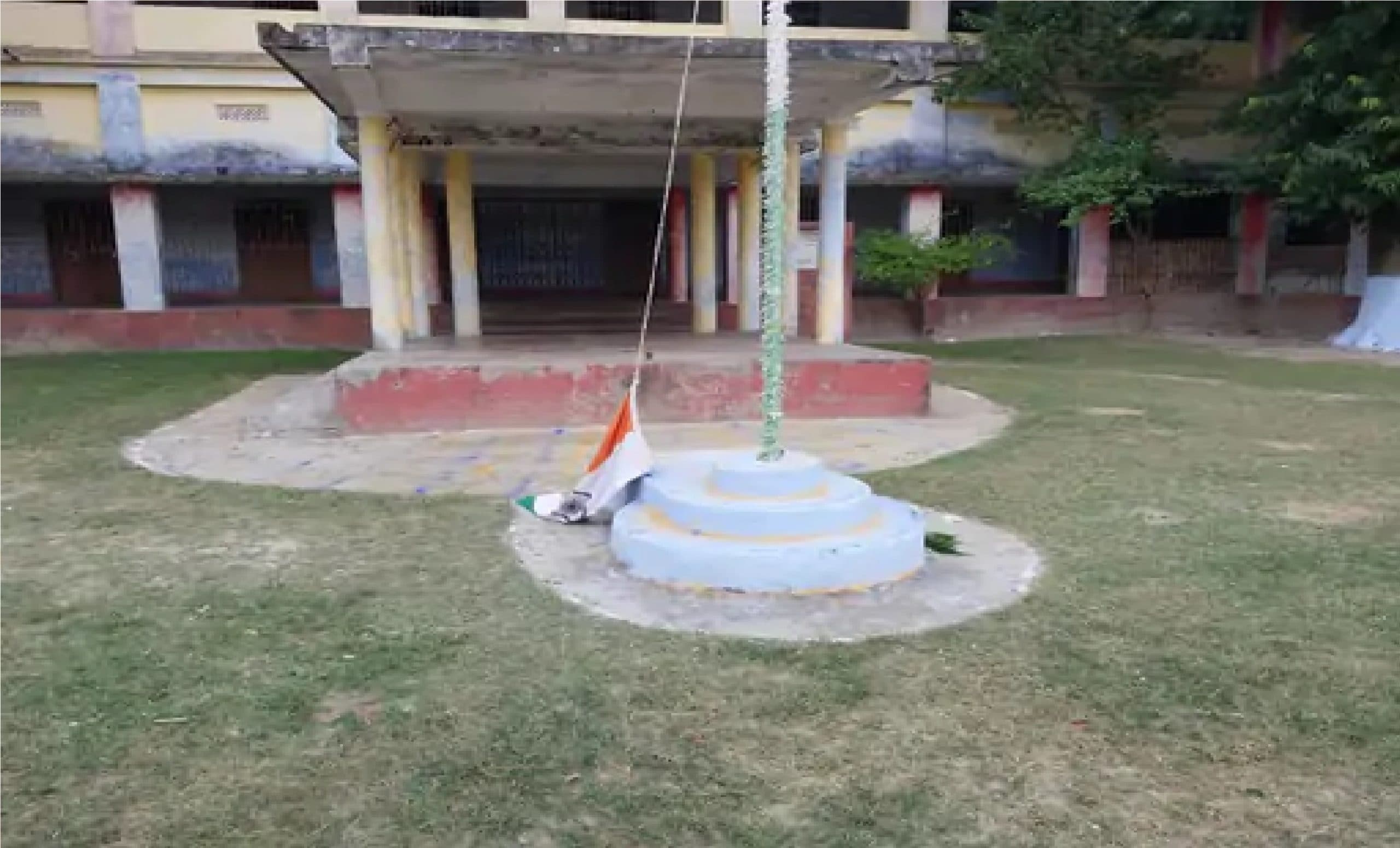 सिवान में तीन-तीन जगहों पर हुआ तिरंगे का अपमान, जानें क्या है मामला