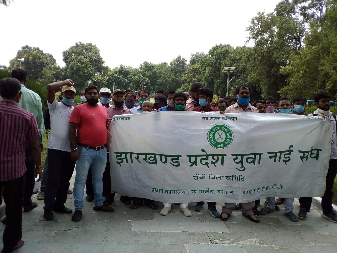 लोहरदगा के सभी पेट्रोल पंप पर लगेगा नो मास्क, नो पेट्रोल, नो हेलमेट, नो पेट्रोल का स्टीकर, डीसी ने दिया आदेश