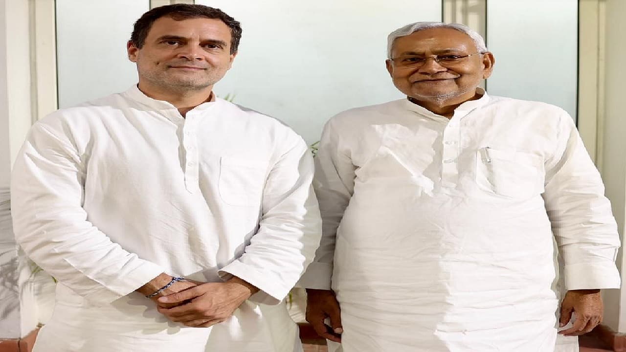 नीतीश कुमार चार दिनों के प्रवास पर दिल्ली पहुंचे, सोनिया गांधी व कांग्रेस अध्यक्ष से करेंगे मुलाकात