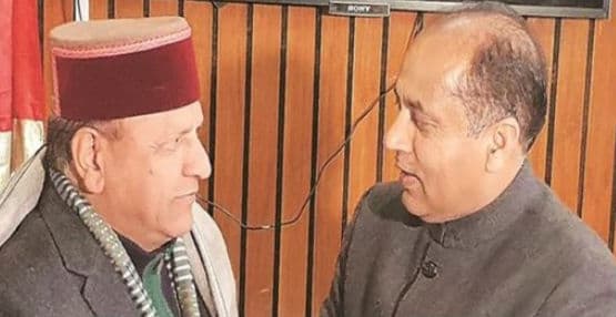 Azaan Controversy: अज़ान के लिए लाउडस्पीकर के इस्तेमाल पर UP के बाद अब झारखंड में उठे सवाल, BJP नेता ने खटखटाया कोर्ट का दरवाजा