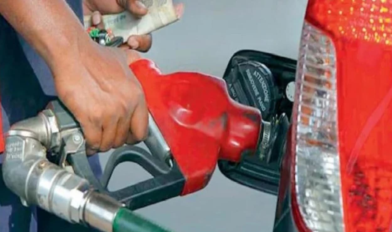 Petrol Diesel Price Today: झारखंड के 19 जिलों में आज पेट्रोल के दाम 100 के पार, 21 जिलों में डीजल 95 पार